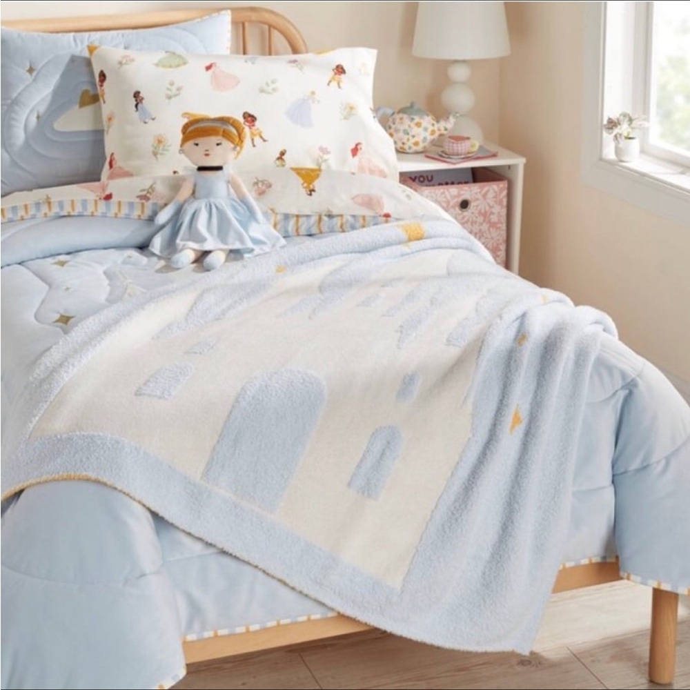 Princess Castle Kids' Throw Blanket - The Disney Collection by Pillowfort